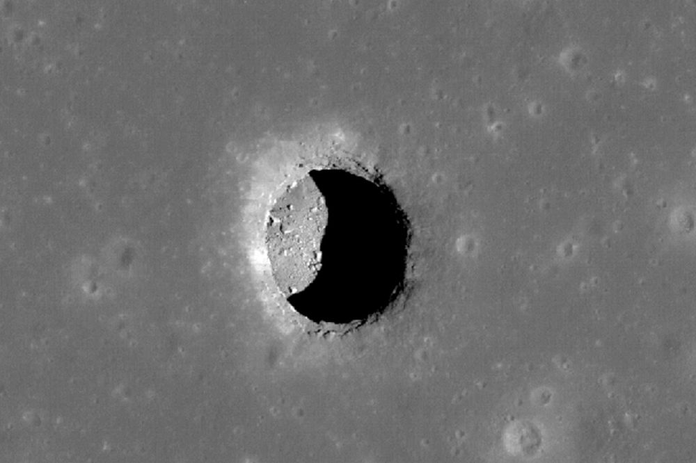 grotta sulla luna